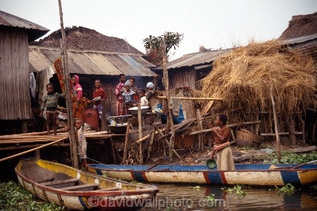 Ganvie;Stilt;Village;Lake-Nokoue;Cotonou;Benin;West-Africa;ganvie;floating-;hut;huts;house;houses;pirogue;pirogues;dugout;dugouts;canoe;canoes;boat;boats;poler;poling;polers;africa;african;africans;black;ethnic;people;person;persons;traditional;traditions;culture;cultural;cultures;tribe;tribes;tribal;indigenous;native;nokoue;abomey-calavi;abomey_calavi