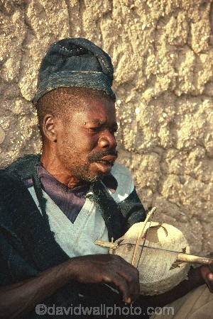 african;witch-doctor;sooth-sayer;cameroons;cameroon;camerouns;sorceror