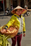 Asia;Asian;Asian-conical-hat;Asian-conical-hats;basket;conical-hat;conical-hats;food;Hanoi;hawker;hawkers;leaf-hat;leaf-hats;non-la;nón-lá;Old-Quarter;palm_leaf-conical-hat;South-East-Asia;Southeast-Asia;street;street-scene;street-scenes;street-vendor;street-vendors;streets;vendor;vendors;Vietnam;Vietnamese;Vietnamese-conical-hat;Vietnamese-conical-hats;Vietnamese-hat;Vietnamese-hats;Vietnamese-symbol
