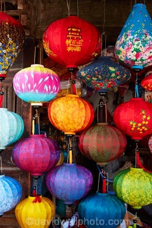 Asia;Central-Sea-region;color;colorful;colors;colour;colourful;colours;festive;Hi-An;Hoi-An;Hoi-An-Old-Town;Hoian;Indochina;lamp;lamps;lantern;lantern-shop;lantern-shops;lanterns;light;lights;old-town;shop;shops;South-East-Asia;Southeast-Asia;store;stores;street-scene;street-scenes;UN-world-heritage-area;UN-world-heritage-site;UNESCO-World-Heritage-area;UNESCO-World-Heritage-Site;united-nations-world-heritage-area;united-nations-world-heritage-site;Vietnam;Vietnamese;Vietnamese-lantern;Vietnamese-lanterns;world-heritage;world-heritage-area;world-heritage-areas;World-Heritage-Park;World-Heritage-site;World-Heritage-Sites