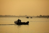 Asia;Asian;boat;boats;C-Chiên-River;Co-Chien-River;dusk;evening;Mekong-Delta;Mekong-Delta-Region;Mekong-River;river;rivers;South-East-Asia;Southeast-Asia;sunset;sunsets;twilight;Vietnam;Vietnamese;Vinh-Long;Vinh-Long-Province