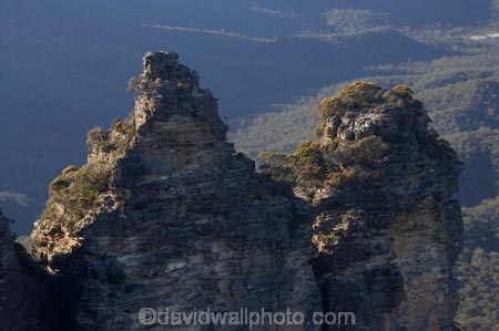 Australasia;Australia;Australian;Blue-Mountains;Blue-Mountains-N.P.;Blue-Mountains-National-Park;Blue-Mountains-NP;bluff;bluffs;cliff;cliffs;Echo-Point;erode;eroded;erosion;escarpment;escarpments;geological;geology;Gunnedoo;Jamison-Valley;Katoomba;mountainside;mountainsides;N.S.W.;New-South-Wales;NSW;rock;rock-formation;rock-formations;rock-outcrop;rock-outcrops;rock-tor;rock-torr;rock-torrs;rock-tors;rocks;sandstone;steep;stone;The-Three-Sisters;Three-Sisters;UN-world-heritage-site;UNESCO-World-Heritage-Site;united-nations-world-heritage-site;Wimlah;world-heritage;world-heritage-area;world-heritage-areas;World-Heritage-Park;World-Heritage-site;World-Heritage-Sites