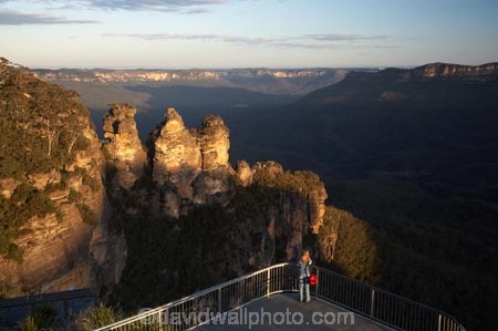Australasia;Australia;Australian;Blue-Mountains;Blue-Mountains-N.P.;Blue-Mountains-National-Park;Blue-Mountains-NP;bluff;bluffs;cliff;cliffs;Echo-Point;erode;eroded;erosion;escarpment;escarpments;geological;geology;Gunnedoo;Jamison-Valley;Katoomba;last-light;late-light;lookout;lookouts;low-light;Meehni;mountainside;mountainsides;N.S.W.;New-South-Wales;NSW;panorama;panoramas;people;person;rock;rock-formation;rock-formations;rock-outcrop;rock-outcrops;rock-tor;rock-torr;rock-torrs;rock-tors;rocks;sandstone;scene;scenes;scenic-view;scenic-views;steep;stone;The-Three-Sisters;Three-Sisters;tourism;tourist;tourists;UN-world-heritage-site;UNESCO-World-Heritage-Site;united-nations-world-heritage-site;View;viewpoint;viewpoints;views;vista;vistas;Wimlah;world-heritage;world-heritage-area;world-heritage-areas;World-Heritage-Park;World-Heritage-site;World-Heritage-Sites