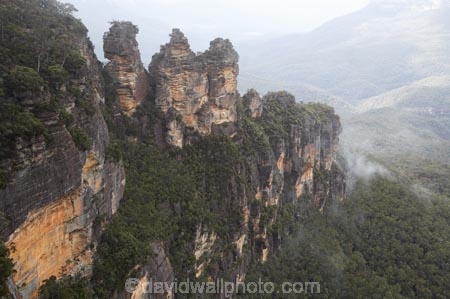Australasia;Australia;Australian;Blue-Mountains;Blue-Mountains-N.P.;Blue-Mountains-National-Park;Blue-Mountains-NP;bluff;bluffs;cliff;cliffs;Echo-Point;erode;eroded;erosion;escarpment;escarpments;fog;foggy;geological;geology;Gunnedoo;Jamison-Valley;Katoomba;Meehni;mist;misty;mountainside;mountainsides;N.S.W.;New-South-Wales;NSW;rock;rock-formation;rock-formations;rock-outcrop;rock-outcrops;rock-tor;rock-torr;rock-torrs;rock-tors;rocks;sandstone;steep;stone;The-Three-Sisters;Three-Sisters;UN-world-heritage-site;UNESCO-World-Heritage-Site;united-nations-world-heritage-site;Wimlah;world-heritage;world-heritage-area;world-heritage-areas;World-Heritage-Park;World-Heritage-site;World-Heritage-Sites