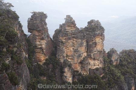 Australasia;Australia;Australian;Blue-Mountains;Blue-Mountains-N.P.;Blue-Mountains-National-Park;Blue-Mountains-NP;bluff;bluffs;cliff;cliffs;Echo-Point;erode;eroded;erosion;escarpment;escarpments;fog;foggy;geological;geology;Gunnedoo;Jamison-Valley;Katoomba;Meehni;mist;misty;mountainside;mountainsides;N.S.W.;New-South-Wales;NSW;rock;rock-formation;rock-formations;rock-outcrop;rock-outcrops;rock-tor;rock-torr;rock-torrs;rock-tors;rocks;sandstone;steep;stone;The-Three-Sisters;Three-Sisters;UN-world-heritage-site;UNESCO-World-Heritage-Site;united-nations-world-heritage-site;Wimlah;world-heritage;world-heritage-area;world-heritage-areas;World-Heritage-Park;World-Heritage-site;World-Heritage-Sites