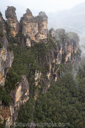 Australasia;Australia;Australian;Blue-Mountains;Blue-Mountains-N.P.;Blue-Mountains-National-Park;Blue-Mountains-NP;bluff;bluffs;cliff;cliffs;Echo-Point;erode;eroded;erosion;escarpment;escarpments;fog;foggy;geological;geology;Gunnedoo;Jamison-Valley;Katoomba;Meehni;mist;misty;mountainside;mountainsides;N.S.W.;New-South-Wales;NSW;rock;rock-formation;rock-formations;rock-outcrop;rock-outcrops;rock-tor;rock-torr;rock-torrs;rock-tors;rocks;sandstone;steep;stone;The-Three-Sisters;Three-Sisters;UN-world-heritage-site;UNESCO-World-Heritage-Site;united-nations-world-heritage-site;Wimlah;world-heritage;world-heritage-area;world-heritage-areas;World-Heritage-Park;World-Heritage-site;World-Heritage-Sites