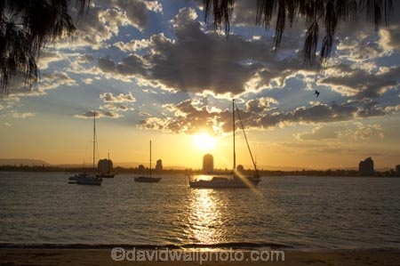 australasia;Australia;boat;boats;Broadwater;coast;coastal;dusk;Gold-Coast;inlet;inlets;main-beach;marina;marinas;mariners-cove;mast;masts;pacific-ocean;queensland;silhouette;silhouettes;southport;sunset;sunsets;surfers-paradise;the-broadwater;twilight;yacht;yachts
