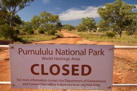 Australasian;Australia;Australian;countryside;gravel-road;gravel-roads;Kimberley;Kimberley-Region;metal-road;metal-roads;metalled-road;metalled-roads;Purnululu-N.P.;Purnululu-National-Park;Purnululu-NP;road;roads;rural;Spring-Creek-Track;The-Kimberley;UN-world-heritage-area;UN-world-heritage-site;UNESCO-World-Heritage-area;UNESCO-World-Heritage-Site;united-nations-world-heritage-area;united-nations-world-heritage-site;W.A.;WA;West-Australia;Western-Australia;world-heritage;world-heritage-area;world-heritage-areas;World-Heritage-Park;World-Heritage-site;World-Heritage-Sites