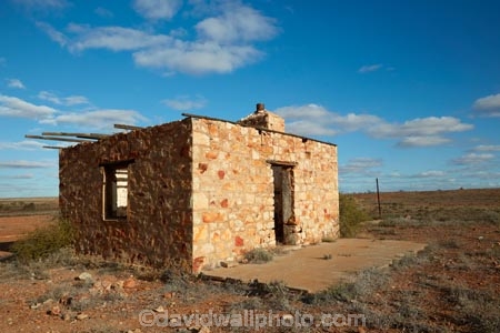 South-Australia;SA;S.A.;Australia;Australian;outback;outback-Australia;Eringa-Waterhole;waterhole;waterholes;oasis;Eringa-Station;Eringa-Ruins;Mt-Dare-Rd;Mount-Dare-Road;Derelict;abandon;abandoned;building;buildings;dereliction;deserted;relic;relics;ruin;ruins;run-down;rustic;Eringa-Station-Ruins