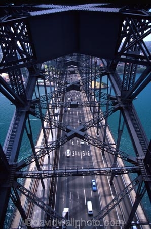 Sydney;Harbour;harbours;harbor;harbors;Bridge;Australia;bridges;Sydney-Harbour-Bridge;commute;commuters;transport;lane;lanes;traffic;car;cars;taxi;taxis;span