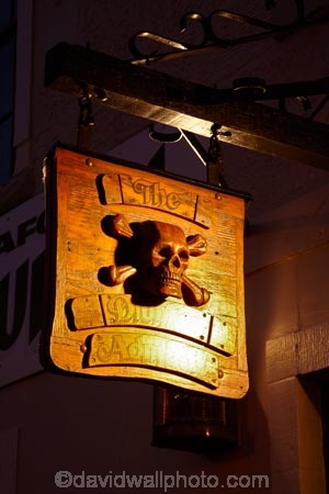 ale-house;ale-houses;Australasian;Australia;Australian;bar;bars;dark;Drunken-Admiral-Hotel;Drunken-Admiral-Pub;Drunken-Admiral-Seafood-Restaurant;dusk;evening;free-house;free-houses;Hobart;hotel;hotels;Hunter-St;Hunter-Street;Island-of-Tasmania;light;lighting;lights;night;night-time;night_time;pub;public-house;public-houses;pubs;restaurant;restaurants;saloon;saloons;Seafarers-Restaurant;sign;signs;skull;skull-crossbones;skull-and-crossbones;State-of-Tasmania;Tas;Tasmania;tavern;taverns;The-Drunken-Admiral;twilight