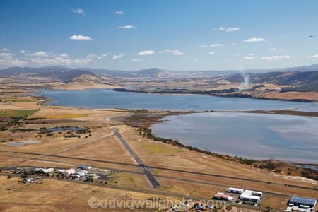 aerial;aerial-photo;aerial-photograph;aerial-photographs;aerial-photography;aerial-photos;aerial-view;aerial-views;aerials;aerodrome;aerodromes;aerodromes-airports;airfield;airfields;airport;airports;Australasian;Australia;Australian;Cambridge-Aerodrome;Cambridge-Airport;Derwent-River;Hobart;Island-of-Tasmania;Pitt-Water;River-Derwent;State-of-Tasmania;Tas;Tasmania