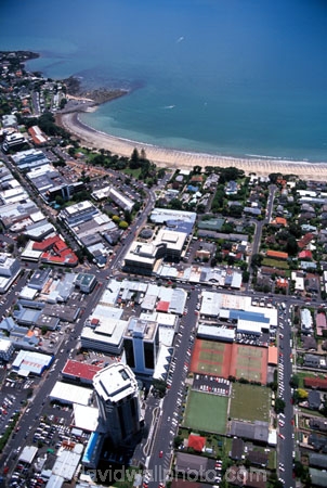 residential;urban-sprawl;suburban;suburbia;houses;water;community;seaside;sea;ocean;shore;seashore;suburban-beach;tide;tidal;coastline;bays;aerials;lake;lakes