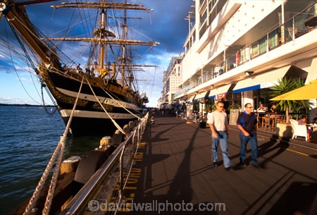 crew;Italy;Journey;Journeys;Leisure;Navigation;Old_fashioned;Outdoor;Outdoors;Outside;Quiet;Quietness;Sail;Sailing;Sailing-ship;Sailing-ships;Sea;Ship;Ships;Skies;Sky;Travel;Traveling;Travelling;Trip;Trips;Vessel;Vessels;Voyage;Voyages;Water