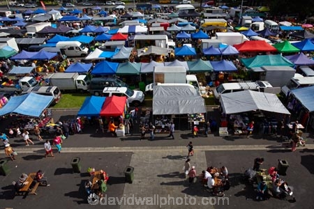 Auckland;Avondale;Avondale-Market;Avondale-Markets;Avondale-Sunday-Market;buy;buying;commerce;commercial;crowd;crowds;food-market;food-markets;food-stall;food-stalls;fruit-market;market;market-place;market-stall;market-stalls;market_place;marketplace;markets;N.Z.;New-Zealand;North-Is.;North-Island;Nth-Is;NZ;outdoor;outdoors;people;person;retail;retailer;retailers;sale;sales;sell;seller;sellers;selling;sells;shop;shopping;shops;stall;stalls;steet-scene;street-scenes;vegetables;vendor;vendors