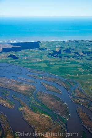 aerial;aerial-image;aerial-images;aerial-photo;aerial-photograph;aerial-photographs;aerial-photography;aerial-photos;aerial-view;aerial-views;aerials;braided-river;braided-rivers;N.I.;N.Z.;New-Zealand;NI;North-Is;North-Island;Nth-Is;NZ;river;rivers;Tasman-Sea;Waikato;Waikato-River
