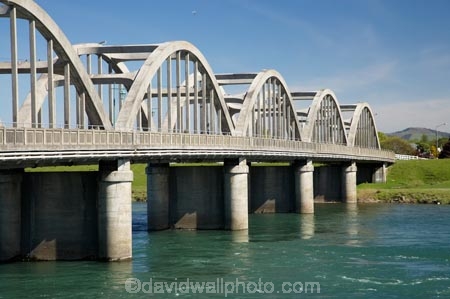 Balclutha;Balclutha-Bridge;bridge;bridges;clutha;Clutha-River;clutha-river-bridge;crossing;ferro-concrete;ferro_concrete;landmark;N.Z.;New-Zealand;NZ;Otago;rivers;road-bridge;road-bridges;S.I.;SI;South-Is.;South-Island;South-Otago;state-highway-one;traffic-bridge;traffic-bridges