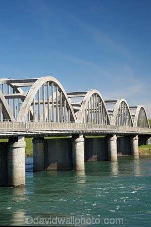 Balclutha;Balclutha-Bridge;bridge;bridges;clutha;Clutha-River;clutha-river-bridge;crossing;ferro-concrete;ferro_concrete;landmark;N.Z.;New-Zealand;NZ;Otago;rivers;road-bridge;road-bridges;S.I.;SI;South-Is.;South-Island;South-Otago;state-highway-one;traffic-bridge;traffic-bridges