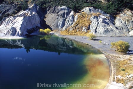 lakes;gold-rush;goldrush;sluicing;colours;colour;errosion;erosion;still;historic;historical