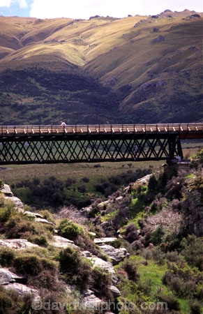 bridge;person;bridges;creeks;crossing;access;cross;gully;gullies;hills;hill;scenic;Otago;train;trains;rail;railway;history;historic;historic;countryside