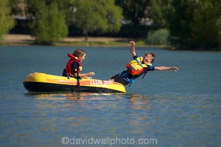 Bannockburn;Bannockburn-Inlet;boat;boats;boy;boys;brother;brothers;Central-Otago;child;children;girl;girls;inflatable-boat;inflatable-boats;inflatable-rubber-boat;inflatable-rubber-boats;irb;irbs;kid;kids;lake;Lake-Dunstan;lakes;lifejacket;lifejackets;little-boy;little-boys;little-girl;little-girls;N.Z.;New-Zealand;NZ;Otago;play;playing;raft;row-boat;row-boats;S.I.;SI;sibling;siblings;sister;sisters;South-Is.;South-Island;summer;water;yellow-boat;yellow-boats