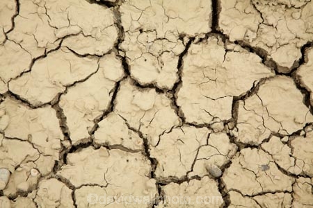arid;Central-Otago;cracked;cracks;dried-mud;drought;drought-prone;droughts;dry;irrigation;mud;N.Z.;New-Zealand;NZ;Otago;parched;pond;reservoir;rural;S.I.;scorched;SI;South-Is.;South-Island;sunbaked;waterless