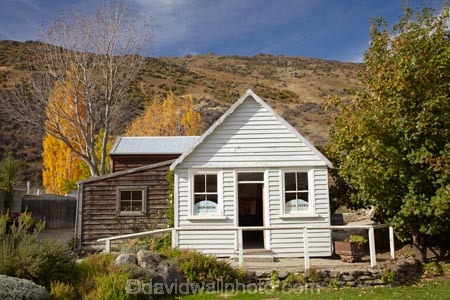 autuminal;autumn;autumn-colour;autumn-colours;autumnal;building;buildings;Central-Otago;color;colors;colour;colours;deciduous;fall;gold-mines;gold-mining;gold-office;goldfield-relics;Goldfields;Goldfields-Mining-Centre;goldfields-relics;Goldfields-tourist-attraction;heritage;historic;historic-building;historic-buildings;historic-place;historic-places;historic-site;historic-sites;historical;historical-building;historical-buildings;historical-place;historical-places;historical-site;historical-sites;history;Kawarau-Gorge;leaf;leaves;N.Z.;New-Zealand;NZ;old;Otago;Otago-Goldfields;polars;poplar-tree;poplar-trees;S.I.;season;seasonal;seasons;SI;South-Is;South-Island;tradition;traditional;tree;trees;weatherboard;weatherboards