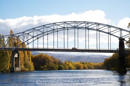 Alexandra;autuminal;autumn;autumn-colour;autumn-colours;autumnal;bridge;bridges;Central-Otago;Clutha-River;color;colors;colour;colours;deciduous;fall;N.Z.;New-Zealand;NZ;Otago;poplar;poplar-tree;poplar-trees;poplars;river;rivers;road-bridge;road-bridges;S.I.;season;seasonal;seasons;SI;South-Is.;South-Island;traffic-bridge;traffic-bridges;tree;trees