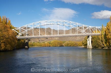 Alexandra;autuminal;autumn;autumn-colour;autumn-colours;autumnal;bridge;bridges;Central-Otago;Clutha-River;color;colors;colour;colours;deciduous;fall;N.Z.;New-Zealand;NZ;Otago;river;rivers;road-bridge;road-bridges;S.I.;season;seasonal;seasons;SI;South-Is.;South-Island;traffic-bridge;traffic-bridges;tree;trees;willow;willow-tree;willow-trees;willows