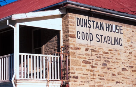 accommodation;alcohol;bar;goldminers;goldmining;goldmining-village;goldrush;historic;historical;hotel;hotels;local;meals;mine;miners;mining;old;pub;pubs;restaurant;restaurants;rush;rushing;stone;tourism;tourist;tourists;town;township;village