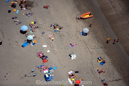 beach;beaches;coast;coastal;coastline;heat;hole;holiday;holiday_makers;hot-water;leisure;ocean;pacific;pleasure;relax;relaxation;sand;sea;shore;shoreline;spa;sunbath;sunbathe;thermal;tourism;tourists;wave;waves