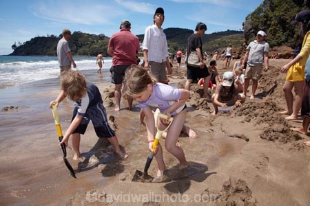 beach;beaches;boy;boys;brother;brothers;child;children;coast;coastal;coastline;Coromandel;Coromandel-Peninsula;crowd;dig;digging;families;family;girl;girls;holiday;holidays;hot;hot-pool;hot-pools;hot-spring;hot-springs;hot-water;Hot-Water-Beach;kid;kids;little-boy;little-boys;little-girl;little-girls;N.I.;N.Z.;New-Zealand;NI;North-Is;North-Is.;North-Island;NZ;people;person;sand;sandy;shore;shoreline;sibling;siblings;sister;sisters;summer;thermal;thermal-pool;thermal-pools;thermal-spring;thermal-sprints;tourism;tourist;tourists;vacation;vacations;Waikato