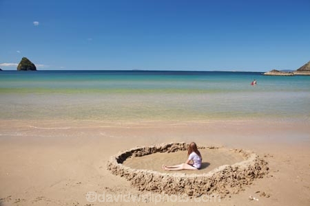 beach;beaches;child;children;coast;coastal;coastline;Coromandel;Coromandel-Peninsula;girl;girls;kid;kids;little-girl;little-girls;N.I.;N.Z.;New-Chums-Beach;New-Zealand;NI;North-Is;North-Is.;North-Island;NZ;ocean;oceans;pool;pools;sand;sandy;sea;seas;shore;shoreline;Waikato