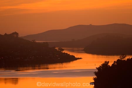 break-of-day;coast;coastal;coastline;coastlines;coasts;dawn;dawning;daybreak;Dunedin;first-light;harbor;harbors;harbour;harbours;morning;N.Z.;New-Zealand;NZ;ocean;oceans;orange;Otago;Otago-Harbour;S.I.;sea;shore;shoreline;shorelines;shores;SI;South-Is.;South-Island;sunrise;sunrises;sunup;twilight