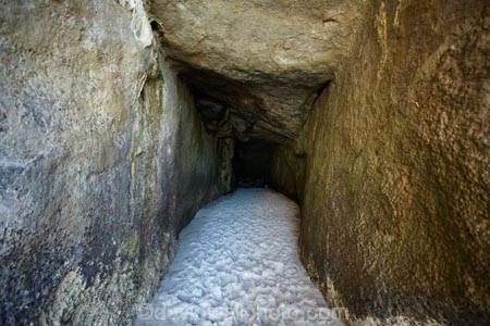 cave;cavern;caverns;caves;coast;coastal;coastal-erosion;coastline;coastlines;coasts;Dunedin;geological;geology;grotto;grottos;littoral-cave;littoral-caves;N.Z.;New-Zealand;NZ;Otago;rock;rock-formation;rock-formations;S.I.;sandstone;sea-cave;sea-caves;SI;South-Is;South-Is.;South-Island;Tunnel-Beach