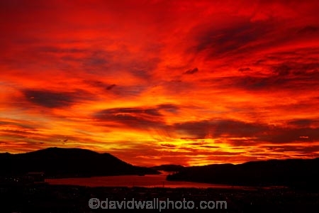 break-of-day;calm;cloud;clouds;coast;coastal;coastline;coastlines;coasts;dawn;dawning;daybreak;Dunedin;first-light;harbor;harbors;harbour;harbours;morning;N.Z.;New-Zealand;NZ;ocean;oceans;orange;Otago;Otago-harbor;Otago-Harbour;Otago-Peninsula;placid;quiet;reflected;reflection;reflections;S.I.;sea;serene;shore;shoreline;shorelines;shores;SI;skies;sky;smooth;South-Is;South-Is.;South-Island;Sth-Is;still;sunrise;sunrises;sunup;tranquil;twilight;water