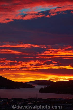 break-of-day;cloud;clouds;coast;coastal;coastline;coastlines;coasts;dawn;dawning;daybreak;Dunedin;first-light;harbor;harbors;harbour;harbours;morning;N.Z.;New-Zealand;NZ;ocean;oceans;orange;Otago;Otago-harbor;Otago-Harbour;Otago-Peninsula;S.I.;sea;shore;shoreline;shorelines;shores;SI;skies;sky;South-Is;South-Is.;South-Island;Sth-Is;sunrise;sunrises;sunup;twilight;water
