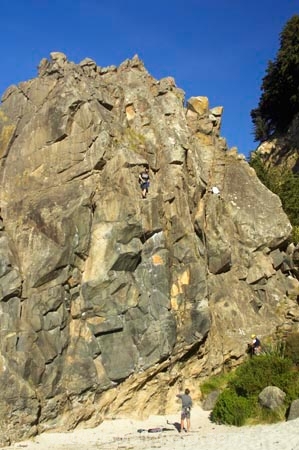 Ability;Activity;Adventure-sports;Alone;Ascend;Ascending;Ascension;Ascent;beach;beaches;bluff;bluffs;Brave;Bravery;cliff;cliffs;Climb;climber;Climbers;climbing;coast;coastal;coastline;Courage;Danger;Dangerous;Daytime;Determination;Dexterity;Difficult;Difficulty;Dunedin;Exterior;Extreme;Harness;Harnesses;Hazard;high;Human;Leisure;Long-Beach;Mountaineering;New-Zealand;ocean;oceans;One;One-person;Outdoor;Outdoors;Outside;People;Person;Persons;Recreation;Risk;risky;Rock;rock-climber;rock-climbers;Rock-Climbing;Rocks;rope;ropes;sand;sandy;Scale;sea;seas;shore;shoreline;Single;Skill;Skilled;South-Island;Sport;Sports;steep;Strength;surf;Tough;Transcend;Transcending;vertical;Wall;Walls;wave;waves