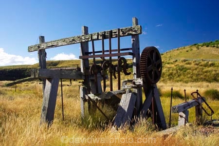abandoned;Canton-Stamping-Battery;cog-wheels;cogs;crush;crusher;deserted;discovered;gold;gold-fields;gold-mining;gold-rush;gold-towns;Goldfields;goldminers;goldmining;goldrush;heritage;hills;historic;historical;history;Lake-Mahinerangi;machine;machinery;miners;mountains;New-Zealand;old;Otago;posts;quartz;quartz-crushing;quartz-reefs;ruin;rust;rusted;rusty;shaft;South-Island;stamp;stamper;stamping;support;tradition;traditional;wooden-posts