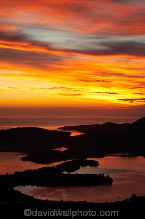 break-of-day;coast;coastal;coastline;coastlines;coasts;dawn;Dawn-View;dawning;daybreak;Dunedin;first-light;harbor;harbors;harbour;harbours;morning;Mount-Cargill;Mt-Cargill;Mt.-Cargill;N.Z.;New-Zealand;NZ;ocean;oceans;orange;Otago;Otago-Harbour;Otago-Peninsula;Port-Chalmers;Portobello;S.I.;sea;shore;shoreline;shorelines;shores;SI;South-Is.;South-Island;sunrise;sunrises;sunup;twilight