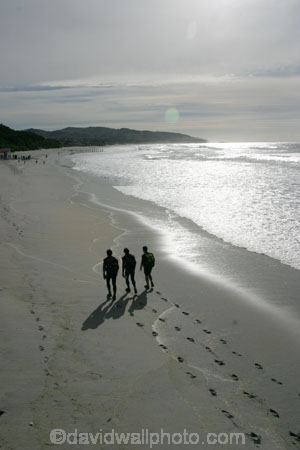 Southern-Traverse;Southern-Traverse-2003;Southern-Traverse-Adventure-Race;Dunedin;Otago;New-Zealand;Team-Omnigraphics;Omnigraphics;Sponsor;Sponsored;athlete;athletes;endure;endurance;stamina;challenge;effort;marathon;long-distance;long_distance;team;teams;team-member;team-members;team_member;team_members;compete;competing;competition;competitor;competitors;race;racing;coasteering;coast;coastal;ocean;sea;water;wave;waves;tidal;tide;tides;shore;shoreline;shore-line;shore_line;seashore;sea_shore;sea-shore;foreshore;beach;beaches;sand;sandy;walk;walking;footprint;footprints;sun;sunlight;sun-light;reflection;reflect;reflecting;shadow;shadows
