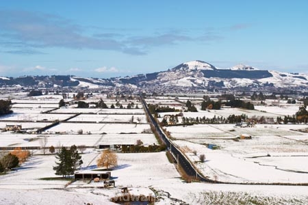 agricultural;agriculture;cold;country;countryside;Dunedin;farm;farming;farmland;farms;field;fields;freeze;freezing;meadow;meadows;New-Zealand;paddock;paddocks;pasture;pastures;rural;season;seasonal;seasons;snow;snowing;snowy;South-Island;Taieri-Plain;white;winter