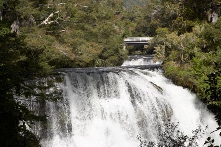 Aniwaniwa-Falls;Aniwaniwa-Waterfall;Aniwaniwa-Waterfalls;cascade;cascades;creek;creeks;Eastland;falls;N.I.;N.Z.;national-park;national-parks;natural;nature;New-Zealand;NI;North-Is;North-Is.;North-Island;NZ;Rainbow-Falls;scene;scenic;stream;streams;Te-Urewera-N.P.;Te-Urewera-National-Park;Te-Urewera-NP;Urewera-National-Park;water;water-fall;water-falls;waterfall;waterfalls;wet