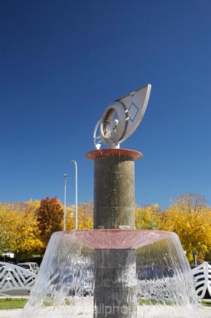 autuminal;autumn;autumn-colour;autumn-colours;autumnal;color;colors;colour;colours;deciduous;fall;fountain;fountains;Havelock-North;Hawkes-Bay;N.I.;N.Z.;New-Zealand;NI;North-Island;NZ;season;seasonal;seasons;tree;trees;water