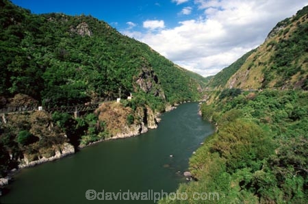 river;rivers;gorge;gorges;manawatu-river;manawatu-gorge;manawatu;north-island;bush;natural;railway;rail