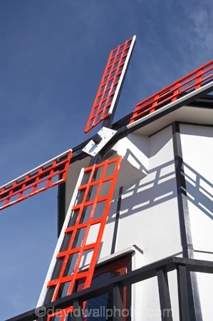 Dannevirke;N.I.;N.Z.;New-Zealand;NI;North-Is;North-Island;NZ;Tararua-District;Wairarapa;wind-mill;windmill;windmills