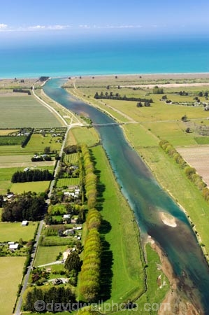 aerial;aerials;agricultural;agriculture;cloudy-bay;coast;coastal;coastline;coastlines;coasts;country;countryside;crop;crops;farm;farming;farmland;farms;field;fields;horticulture;Marlborough;meadow;meadows;n.z.;new-zealand;nz;ocean;paddock;paddocks;pasture;pastures;river;rivers;rural;sea;shore;shoreline;shorelines;shores;south-island;Wairau-Diversion;wairau-river;water