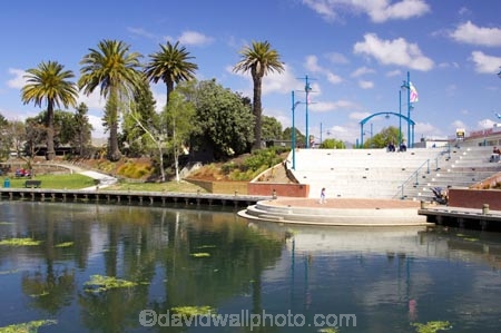 amphitheatre;amphitheatres;Blenheim;Marlborough;New-Zealand;palm;palm-tree;palm-trees;palms;river;rivers;Riverside-Park;South-Island;Taylor-River;waterside