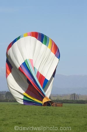 adventure;air;aviation;balloon;ballooning;balloons;canterbury;Canterbury-Plains;color;colorful;colour;colourful;flight;float;floating;fly;flying;holiday;holidaying;holidays;hot-air-balloon;hot-air-ballooning;hot-air-balloons;Hot_air-Balloon;hot_air-ballooning;hot_air-balloons;hotair-balloon;hotair-balloons;land;landing;Methven;mid-air;mid_air;New-Zealand;South-Island;sport;sports;touch-down;touchdown;tourism;tourist;tourists;transport;transportation;travel;traveler;traveling;traveller;travelling;vacation;vacationers;vacationing;vacations;zk_met