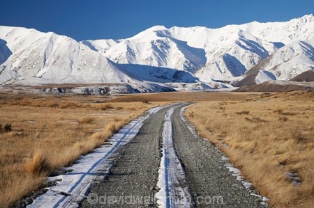 Canterbury;cold;countryside;gravel-road;gravel-roads;Hakatere-Conservation-Park;Lake-Heron;metal-road;metal-roads;metalled-road;metalled-roads;Mid-Canterbury;N.Z.;New-Zealand;NZ;road;roads;rural;S.I.;season;seasonal;seasons;SI;snow;snowy;South-Is;South-Island;Taylor-Range;white;winter;wintery